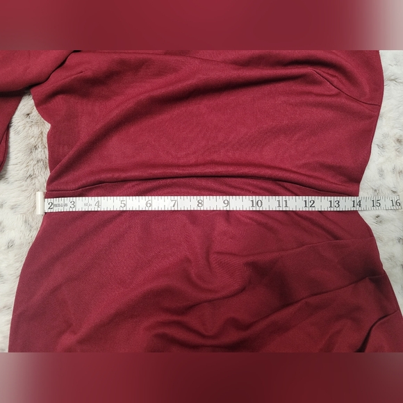 NWOT Knotted Sexy, Sleevless V Neck Dress. Burgundy Size Small. - Picture 15 of 15